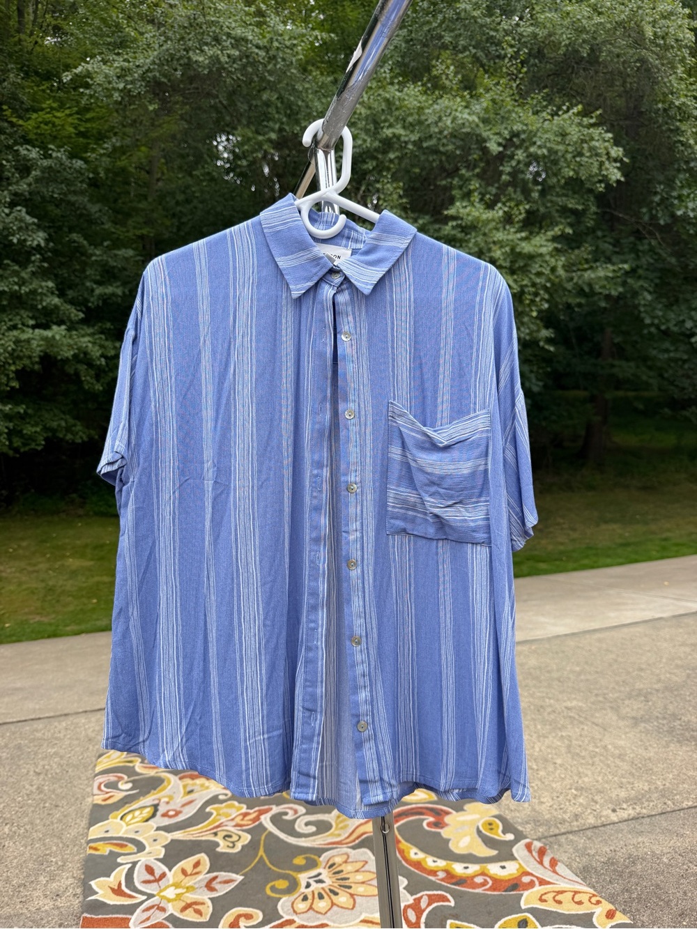 Men's Blue Striped Short-Sleeve Button-Down Shirt